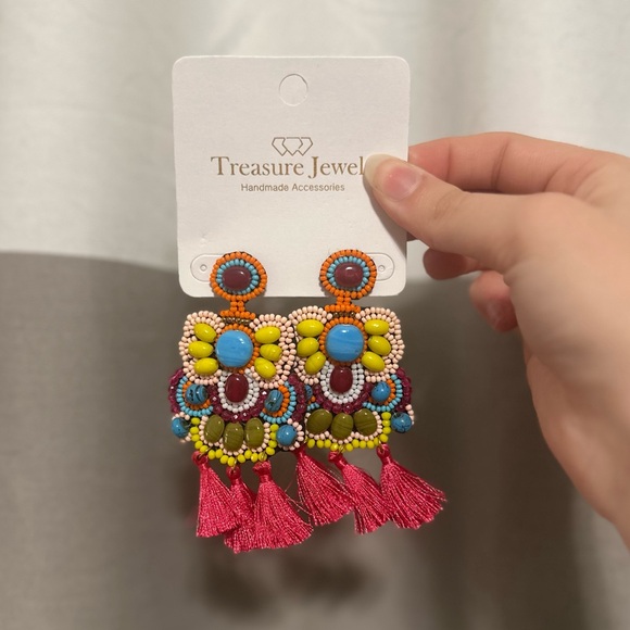 🛍️NWT Treasured Jewels Colorful Beaded Tassel Earrings - Picture 2 of 2